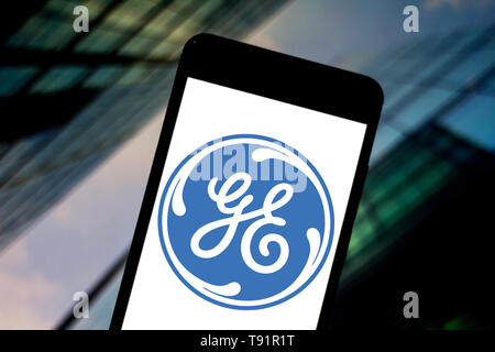 3 mai 2019 - GlÃ³Ria de Dourados, Mato Grosso do Sul, Brésil - Sur cette photo, l'illustration la General Electric (GE) logo vu affichée sur un smartphone. (Crédit Image : © Rafael Henrique/SOPA des images à l'aide de Zuma sur le fil) Banque D'Images