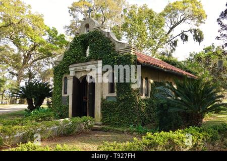 ST Augustine, FL -9 MAR 2019- Vue sur le monument de culte de Notre Dame de la chapelle de la Leche Nombre de Dios de la Mission dans la ville historique de St Augustine, en Floride. Banque D'Images