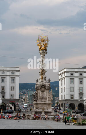 LINZ, AUTRICHE - août 02, 2018 : La renaissance de la colonne de la Trinité à Linz dans la Hauptplatz square - Image Banque D'Images