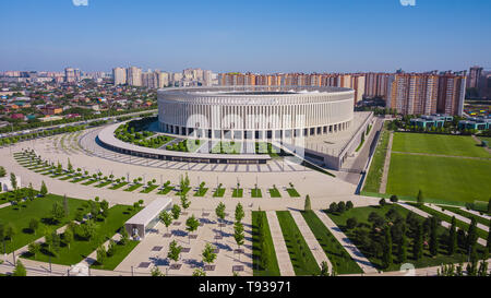 Krasnodar, Russie - Mai 2019 : Vue aérienne du stade de Krasnodar et le parc Galitsky Banque D'Images