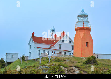 Phare de Long Point à Crow Head. L'océan Atlantique. North Twillingate Island Terre-Neuve et Labrador Canada Banque D'Images