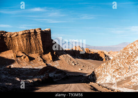 Volcan, la vallée de la Lune, Atacama, Chili. L'un des endroits au monde dryest. Banque D'Images