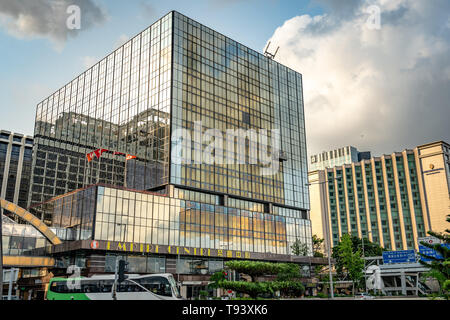 Hong Kong, Chine - la façade de l'immeuble les travaux de réparation Banque D'Images