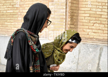 Les filles rient, Iran Banque D'Images