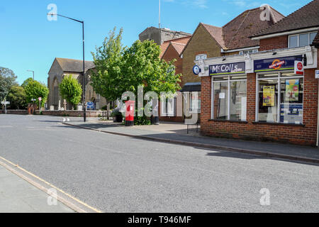 La High Street, Station Road et la route de Burnham, Southminster. Banque D'Images