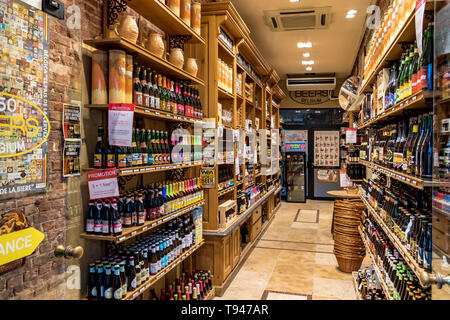 L'intérieur d'un Brussels Beer shop . Bruxelles, Belgique Banque D'Images