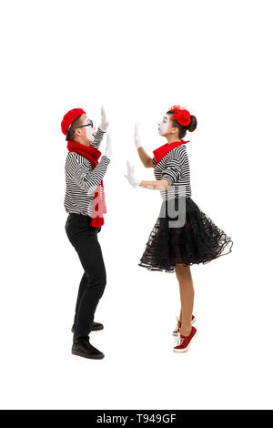 Mimes d'shirts. Danse mimes masculins et féminins isolé sur fond blanc Banque D'Images