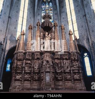 Retablo de alabastro de Xixona, siglo XV. Basílica de Santa María de Castellón de Ampurias. Banque D'Images