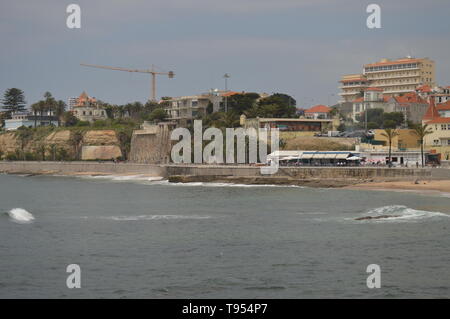 15 avril 2014. Estoril, Cascais, Sintra, Lisbonne, Portugal. Vue magnifique sur la côte de Sintra de la Côte d'Estoril. Voyages, Nature, Paysage. Banque D'Images