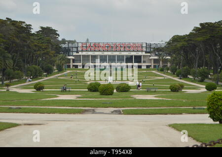 15 avril 2014. Estoril, Cascais, Sintra, Lisbonne, Portugal. Façade principale et les jardins de l'hôtel Gran Casino de Estoril. Voyages, Nature, Paysage. Banque D'Images