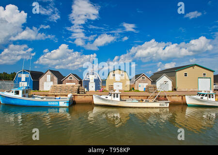 Bateaux de pêche au village côtier New London Prince Edward Island Canada Banque D'Images