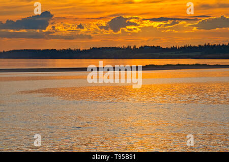 Coucher de soleil sur le détroit de Northumberland Wood Islands Prince Edward Island Canada Banque D'Images