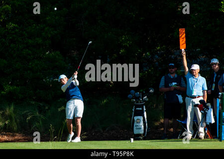 Southern Pines, North Carolina, USA. 16 mai, 2019. 16 mai 2019 - Southern Pines, North Carolina, États-Unis - NODJYA COOK de Columbus, Indiana joue son coup de la troisième tee pendant le premier tour de l'USGA 2e U.S. Senior Women's Open Championship à Pine Needles Lodge & Golf Club, le 16 mai 2019 à Southern Pines, Caroline du Nord. C'est le sixième championnat d'USGA à aiguilles de pins datant de 1989. Credit : Timothy L. Hale/ZUMA/Alamy Fil Live News Banque D'Images