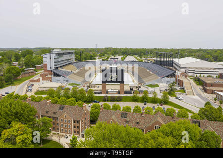 West Lafayette, Indiana, USA. 16 mai, 2019. 16 mai 2019 - West Lafayette, Indiana, USA : Vues aériennes de RossÃ¢â€'Ade Stadium West Lafayette, Indiana, sur le campus de l'Université de Purdue. C'est l'home domaine de Purdue Boilermakers football. (Crédit Image : © Walter G Arce Sr meule Medi/ASP) Banque D'Images