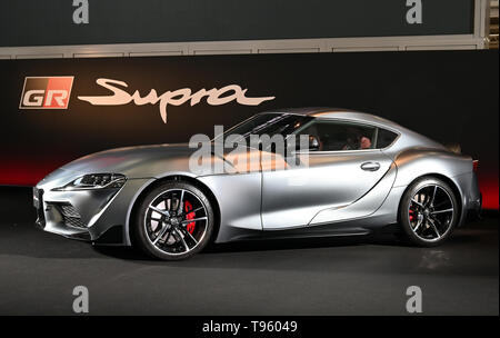 Tokyo, Japon. 17 mai, 2019. La cinquième génération de Toyota Supra fait ses débuts à nouveau à Tokyo le vendredi, Mai 17, 2019, après 17 ans d'absence. Le partenariat avec BMW, le modèle 2020 partage la même plate-forme de base, comme la nouvelle BMW Z4. Credit : Natsuki Sakai/AFLO/Alamy Live News Banque D'Images