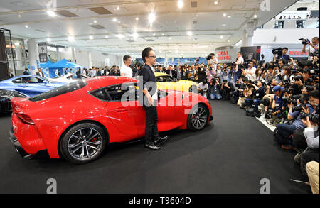 Tokyo, Japon. 17 mai, 2019. La cinquième génération de Toyota Supra fait ses débuts à nouveau à Tokyo le vendredi, Mai 17, 2019, après 17 ans d'absence. Le partenariat avec BMW, le modèle 2020 partage la même plate-forme de base, comme la nouvelle BMW Z4. Credit : Natsuki Sakai/AFLO/Alamy Live News Banque D'Images