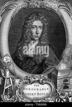 Robert Boyle (25 janvier 1627 - 31 décembre 1691) était un philosophe naturel, chimiste, physicien et inventeur. Il est considéré aujourd'hui comme le premier chimiste moderne, et l'un des pionniers de la méthode scientifique expérimentale moderne. Il est mort en 1691 à l'âge de 64 ans. Portrait par Frédéric Kerseboom, sans date. Banque D'Images