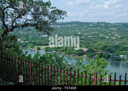 Voir l'horizon d'Austin au Texas avec Colorado River de Mt. Bonnell Banque D'Images