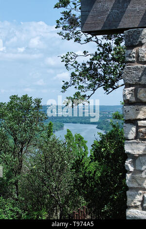 Voir l'horizon d'Austin au Texas avec Colorado River de Mt. Bonnell Banque D'Images