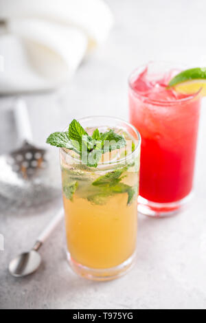 Cocktail Mojito et brise de mer Banque D'Images