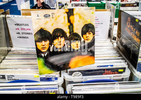 Nadarzyn, Pologne, le 11 mai 2019 les Beatles album vinyle sur l'affichage pour la vente, vinyle, CD, album, Rock, groupe de rock anglais, collection de vinyls Banque D'Images