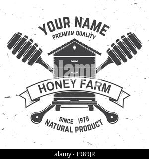 Honey Farm badge. Vector illustration. Concept pour chemise, imprimer, stamp ou tee. Typographie vintage design avec ruche miel et silhouette de balancier. Retro design pour l'entreprise agricole de l'abeille Illustration de Vecteur