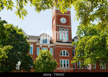 CLEMSON, SC, USA - 2 mai : Tillman Hall at Clemson University le 2 mai 2019 à Clemson, Caroline du Sud. Banque D'Images