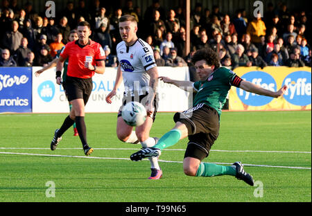 BARRY MCNAMEE de Derry City FC pour essayer de marquer au cours de la fixture Ligue Airtricity entre Dundalk FC & Derry City FC Banque D'Images