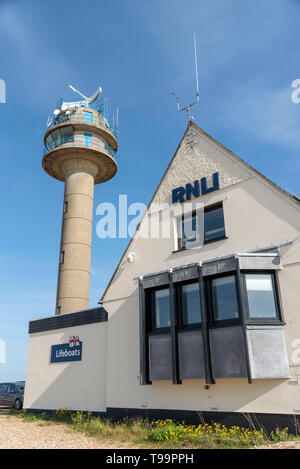 Calshot, Hampshire, England, UK. Mai 2019. Tour d'observation et de garde-côtes à la station de sauvetage de Calshot Spit sur Southampton Water, le sud de l'Angleterre. Banque D'Images