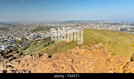 Vue depuis le siège d'Arthur à Édimbourg , Écosse Banque D'Images