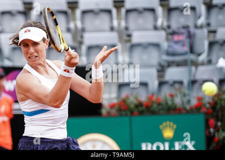 Rome, Italie. 17 mai, 2019. Johanna Konta (GBR) en action contre Marketa Vondrousova (CZE) au cours du trimestre dernier match à l'Internazionali BNL D'Italia Italian Open au Foro Italico, Rome, Italie le 17 mai 2019. Photo par Giuseppe maffia. Credit : UK Sports Photos Ltd/Alamy Live News Banque D'Images