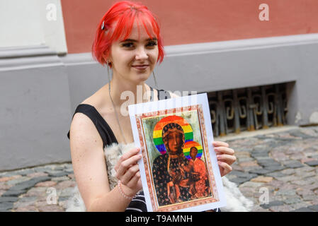 Riga, Lettonie. 17 mai 2019. Manifestation devant le Parlement de la Lettonie. Journée internationale contre l'Homophobie et Transophobia. Credit : Gints Ivuskans/Alamy Live News Banque D'Images