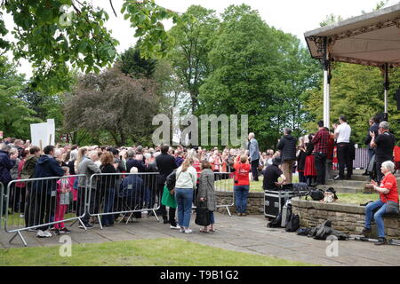 Liverpool, Royaume-Uni. 18 mai, 2019. Campagne Jeremy Corbyn à Derby Park Bootle pour le Parti du travail à venir de cette semaines des élections européennes. Credit : Ken biggs/Alamy Live News Banque D'Images