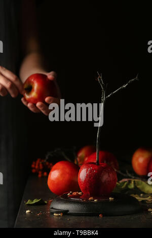 Candy Apple savoureux sur tableau noir Banque D'Images