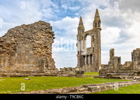 Dans la cathédrale de St Andrews St Andrews, Scotland Banque D'Images