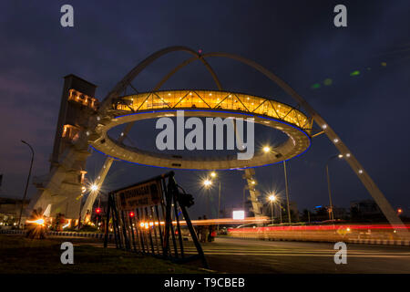 Bangla Biswa Gate, la porte d'entrée de cette cité de la joie a maintenant un restaurant qui sera l'hôte de la toute première ville restaurant suspendu vous offrant 360-degre Banque D'Images