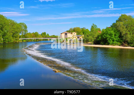 Dole vieux pont romain et la rivière Doubs, France Banque D'Images