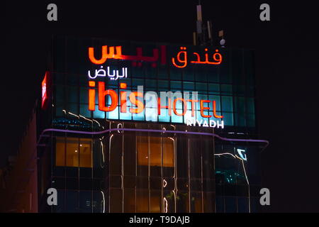 RIYADH, ARABIE SAOUDITE - le 16 décembre 2018 : Vue de l'hôtel marque signe : Ibis Hotel Riyadh Banque D'Images