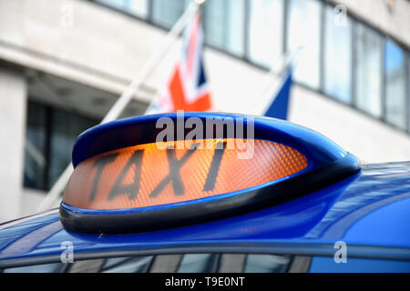 Une voiture de taxi à Londres - selective focus Banque D'Images