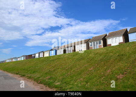 Cabines de plage à Sutton-sur-Mer, Lincolnshire, Royaume-Uni Banque D'Images
