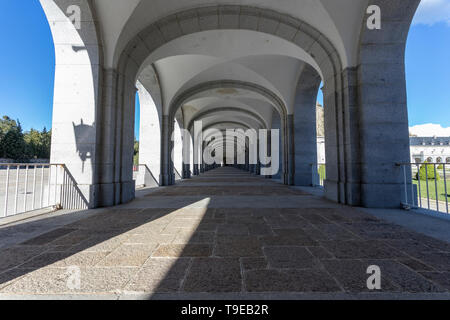 L'Abbaye de Sainte Croix de la vallée de l'falen Banque D'Images