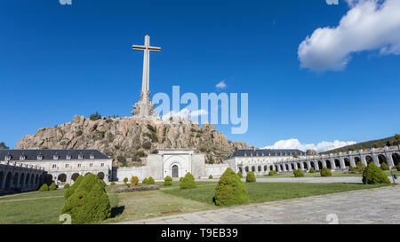 L'Abbaye de Sainte Croix de la vallée de l'falen Banque D'Images