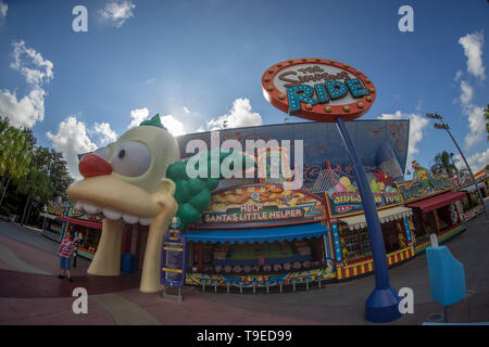 Orlando, Floride, USA - Juin 2015 : Parc à thème Universal Studios, Simpsons Ride Banque D'Images