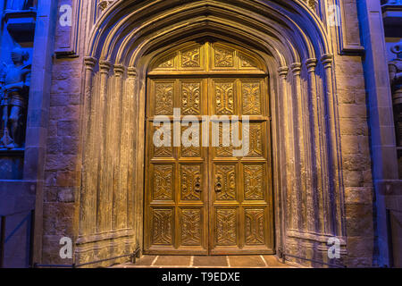 Portes principales dans la Grande Galerie, Warner Bros Studio Tour 'La réalisation d'Harry Potter', Leavesden, Londres, Royaume-Uni Banque D'Images