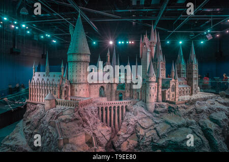 Modèle de l'énorme château qui a été utilisé dans la production des films, Warner Bros Studio Tour 'La réalisation d'Harry Potter', London, UK Banque D'Images