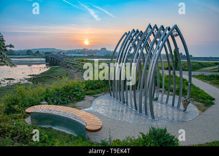 Shoreham-by-Sea, Sussex. 18 mai 2019. Shoreham Airshow Crash 2015 Memorial au coucher du soleil. Banque D'Images