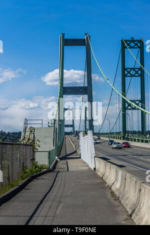 Deux ponts de suspension connu sous le pont Narrows à Tacoma, Washington. Banque D'Images