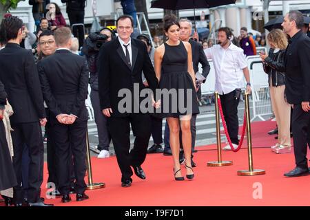 Cannes, France. 18 mai, 2019. Quentin Tarantino et Daniela Pick assister à la première de 'The Wild Goose Lake' pendant le 72e Festival du Film de Cannes au Palais des Festivals au Palais des Festivals de Cannes, France, le 18 mai 2019. Utilisation dans le monde entier | Credit : dpa/Alamy Live News Banque D'Images
