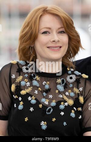 Cannes, France. 18 mai, 2019. Emily Beecham assiste à la photocall de 'Little Joe' pendant le 72e Festival du Film de Cannes au Palais des Festivals au Palais des Festivals de Cannes, France, le 18 mai 2019. Utilisation dans le monde entier | Credit : dpa/Alamy Live News Banque D'Images