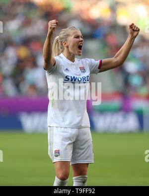 Budapest, Hongrie. 18 mai, 2019. Ada Hegerberg de l'Olympique Lyonnais fêter son tour du chapeau lors de l'UEFA Women's Champions League entre l'Olympique Lyonnais et le FC Barcelone Femmes à Groupama Arena le 18 mai 2019 à Budapest, Hongrie : Crédit photo Action Sport/Alamy Live News Banque D'Images